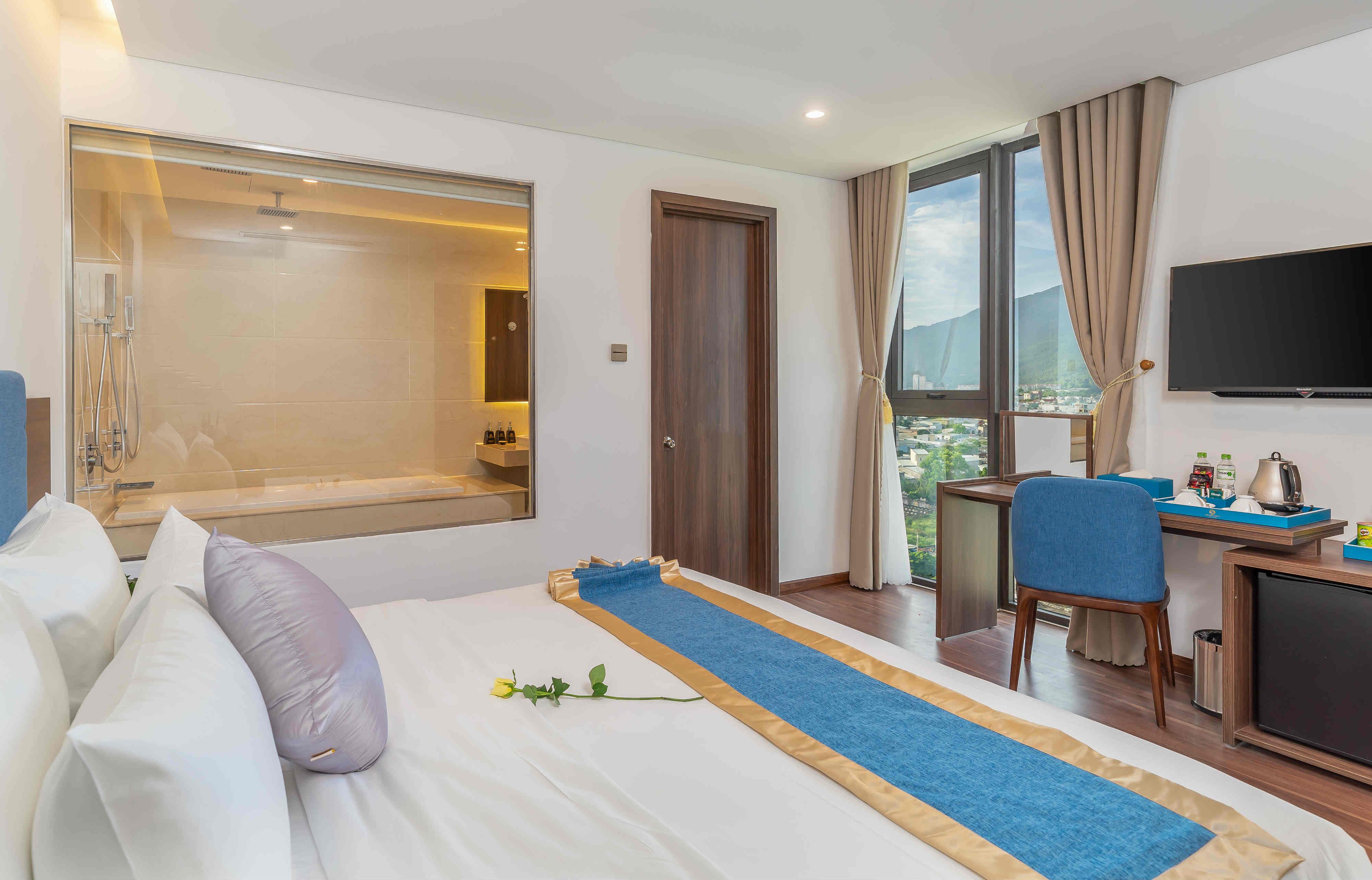 Grand Gold Beach Hotel & Spa Da Nang Exterior photo