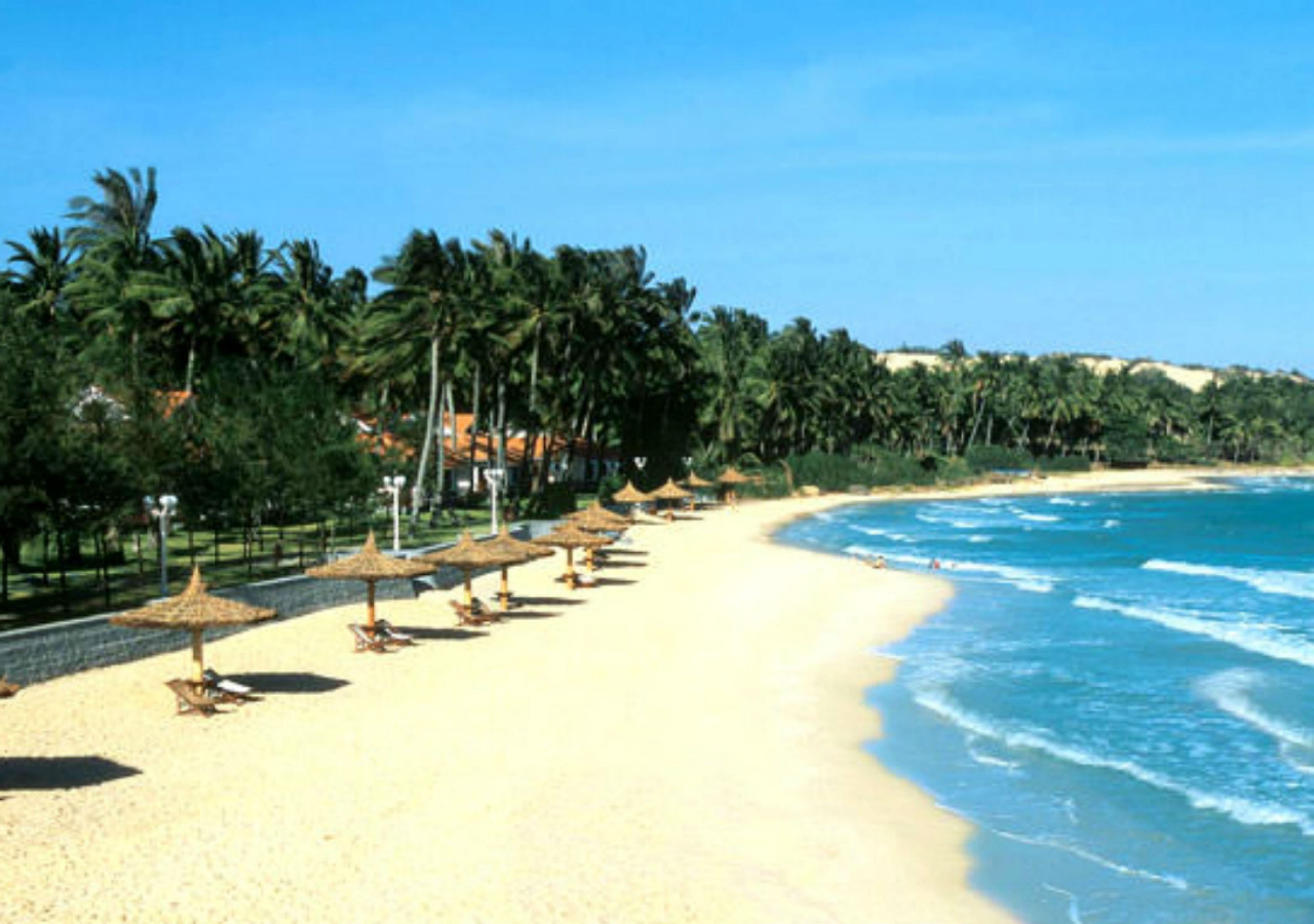 Grand Gold Beach Hotel & Spa Da Nang Exterior photo