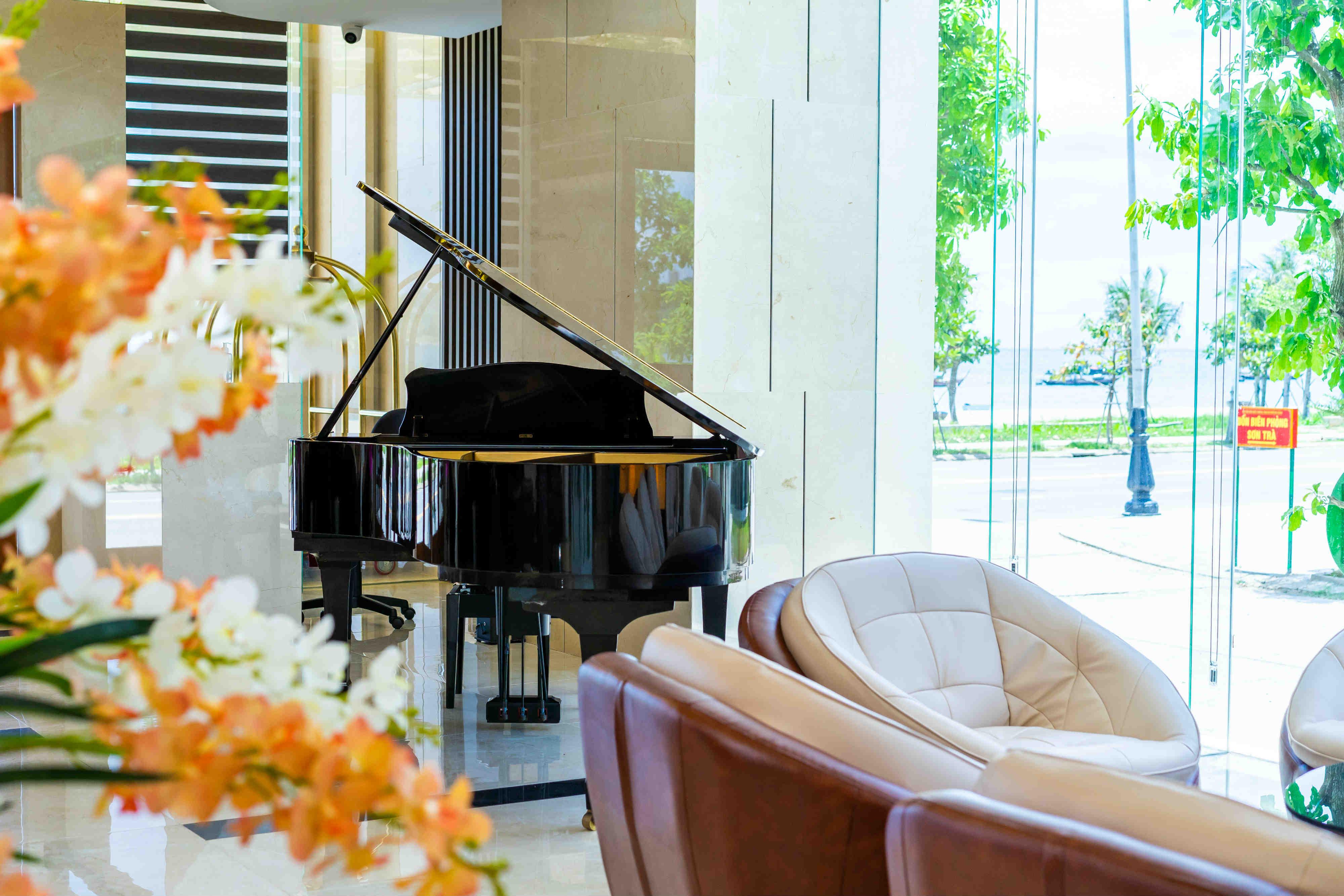 Grand Gold Beach Hotel & Spa Da Nang Exterior photo