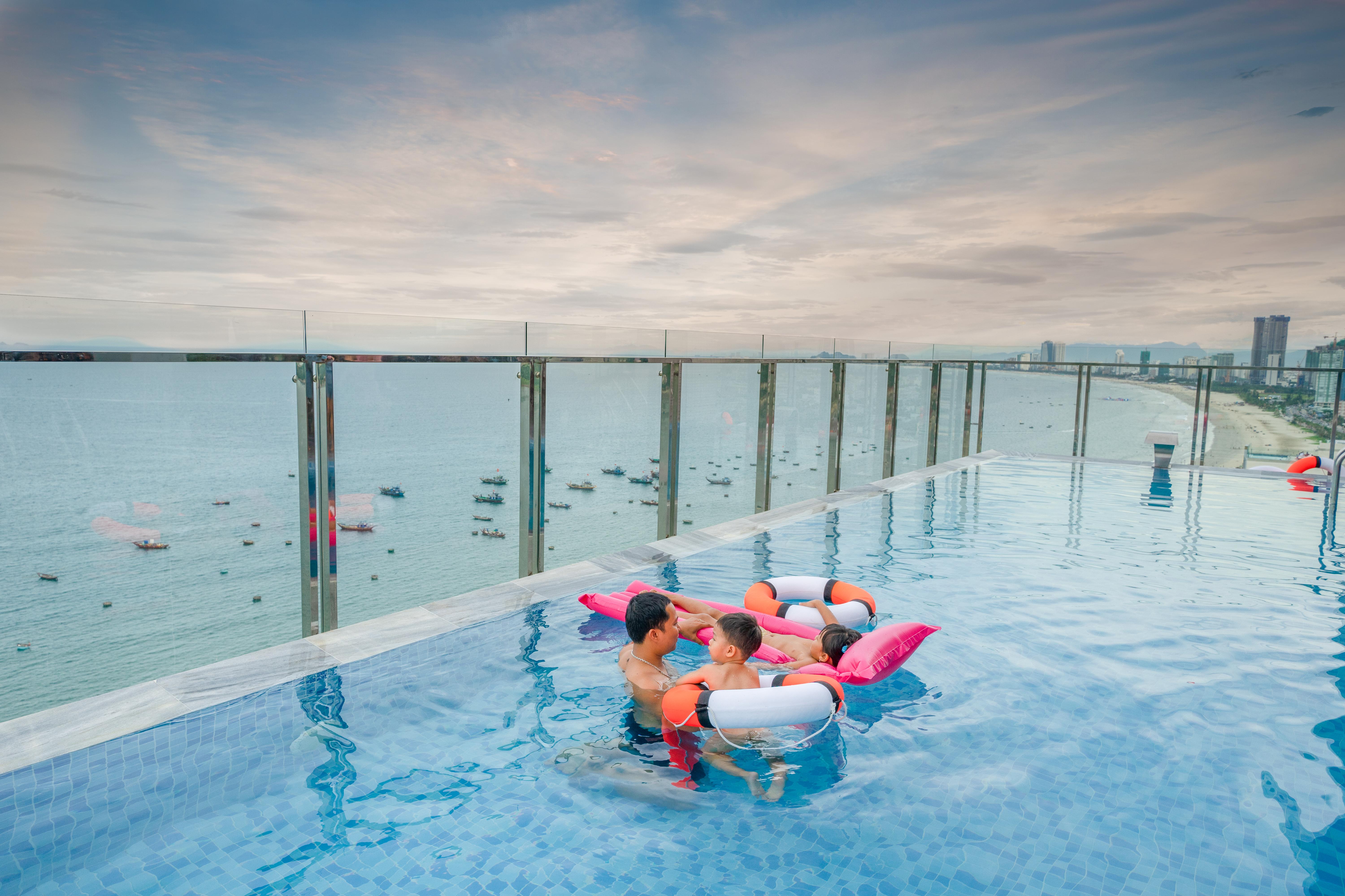 Grand Gold Beach Hotel & Spa Da Nang Exterior photo