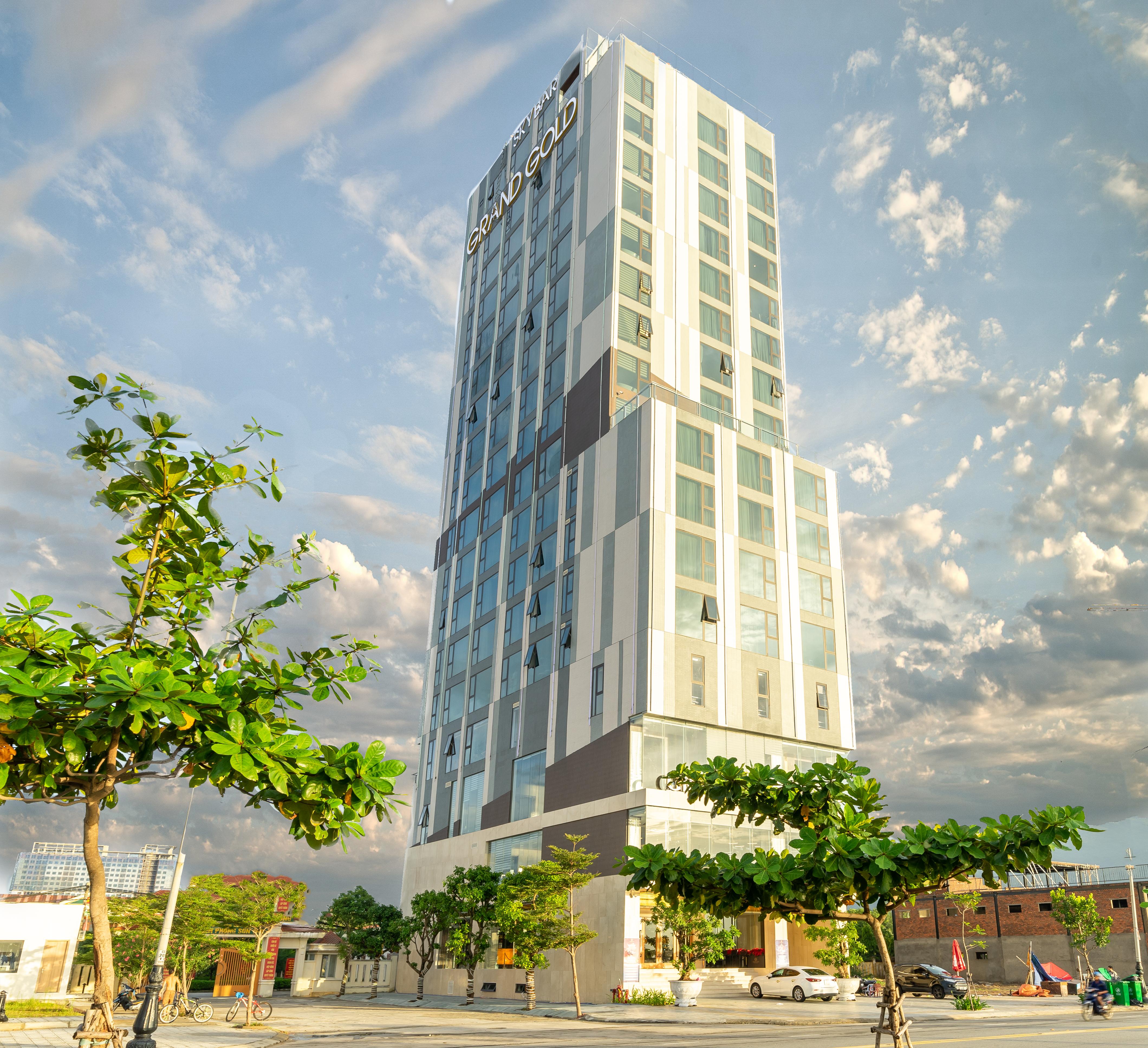 Grand Gold Beach Hotel & Spa Da Nang Exterior photo
