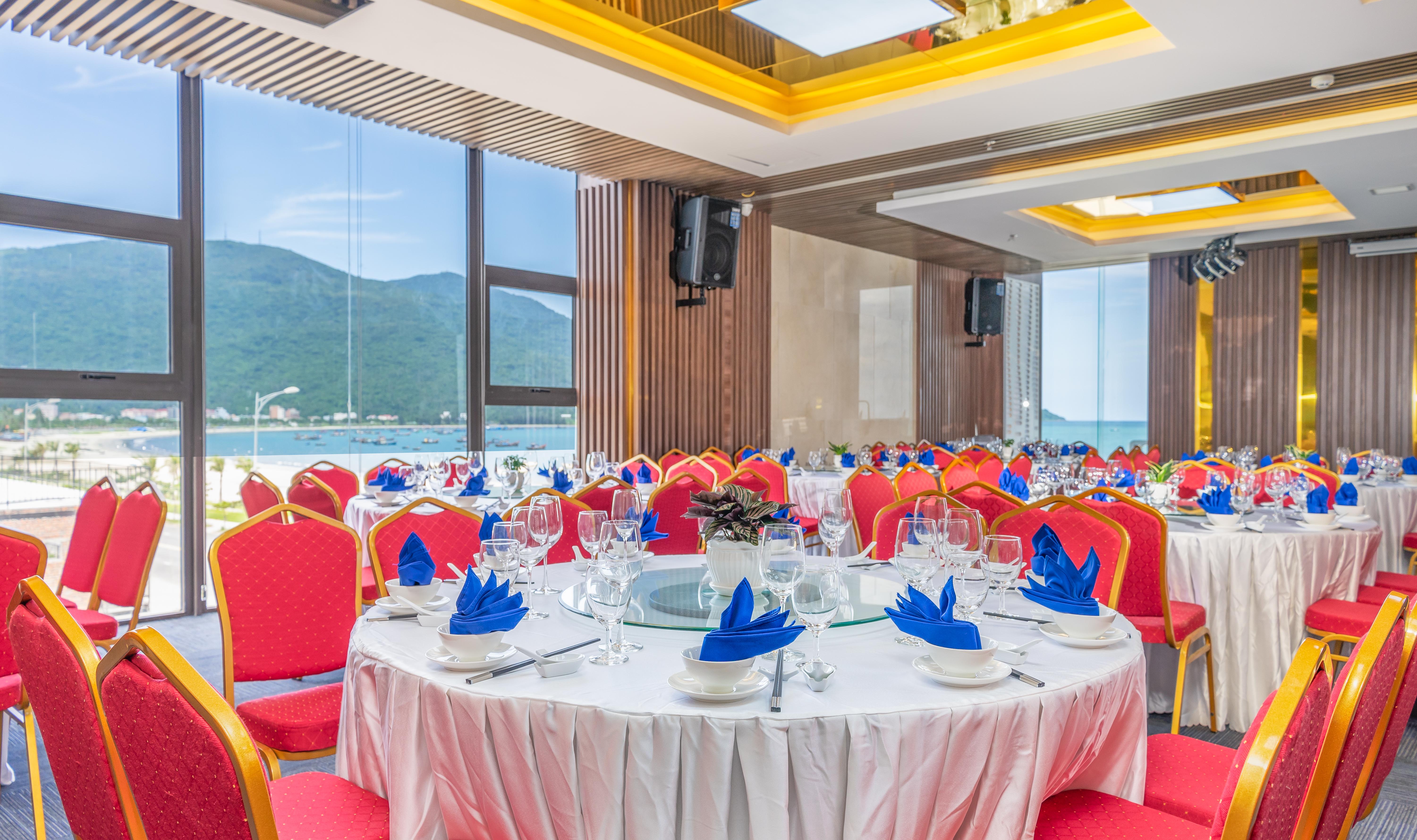 Grand Gold Beach Hotel & Spa Da Nang Exterior photo