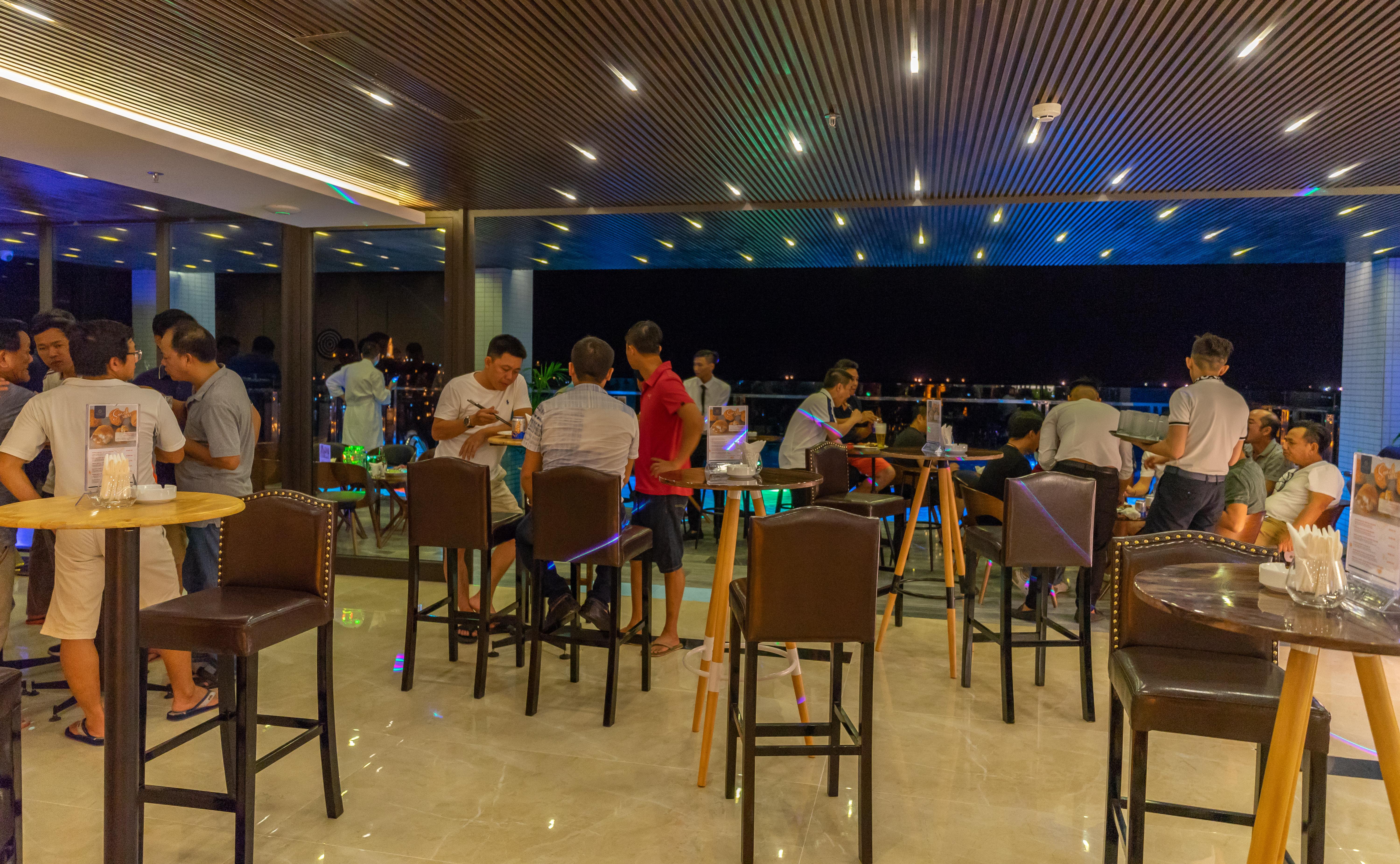 Grand Gold Beach Hotel & Spa Da Nang Exterior photo