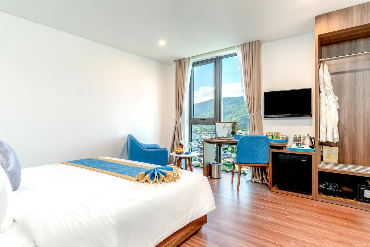 Grand Gold Beach Hotel & Spa Da Nang Exterior photo